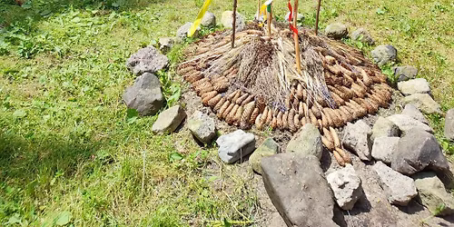 Karacsun Cserga - Izzaszt\u00f3 kunyh\u00f3 a Term\u00e9szeti \u00daj \u00c9v kezdetekor