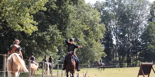 T\u00e1bor\/kurz s vlastn\u00edmi ko\u0148mi - jezdeck\u00e1 lukost\u0159elba