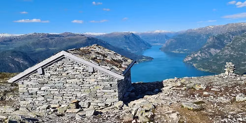 Lustrafjorden Inn 2026