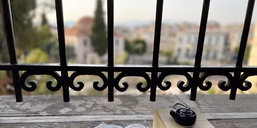 M\u03c5\u03c3\u03c4\u03ae\u03c1\u03b9\u03bf \u03c3\u03c4\u03b7\u03bd \u03a0\u03bb\u03ac\u03ba\u03b1-\u0395scape room \u03c3\u03c4\u03b7 \u03b3\u03b5\u03b9\u03c4\u03bf\u03bd\u03b9\u03ac \u03c4\u03b7\u03c2 \u03a0\u03bb\u03ac\u03ba\u03b1\u03c2 \u03b3\u03b9\u03b1 \u03c0\u03b1\u03b9\u03b4\u03b9\u03ac