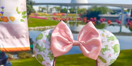 Chloe & Belle @ Wakefield\u2019s Festival by the Lake! \u26f5\ufe0f