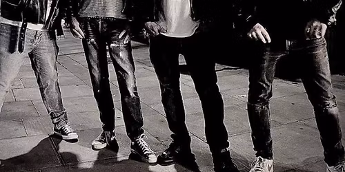 I WANNA BE SEDATED - Ramones Tribute V Julies Dead (originals)