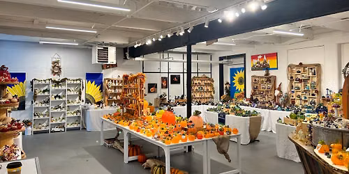OPENING DAY NW Glass Pumpkin Patch- Proctor (9\/1-10\/31)