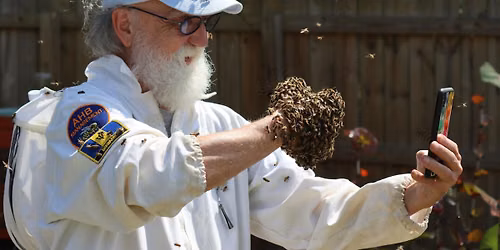 Hands-On Fall Beekeeping Class with Master Craftsman Beekeeper Bo Sterk