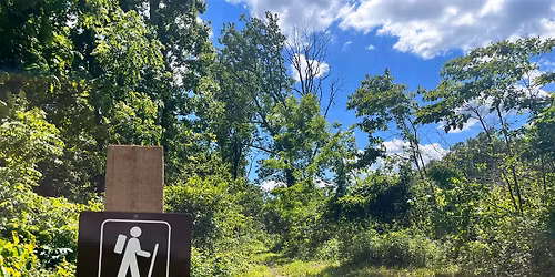 Dirt Don't Hurt Hiking Club - Group Hike