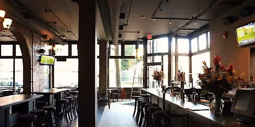 May 27th | Straight Speed Dating @ London Pub | Ages 26-39  WOMEN 50% OFF!