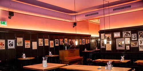 Alter Simpl Pubquiz mit Eva