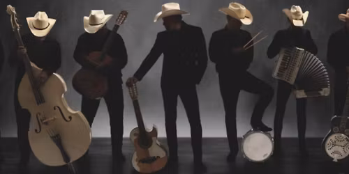 Los Pacaminos ft. Paul Young
