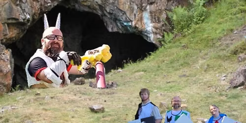 Venture into the caverns of Caer Brannog or let's visit WH end reign and run thtough a dungeon