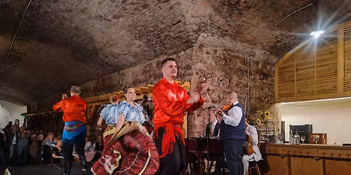 MAJ\u00d3WKA W BUDAPESZCIE