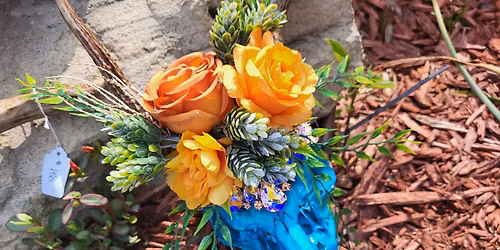 Angels & Mistletoe Market