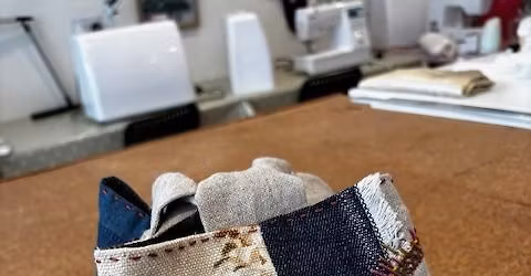 Drawing with your sewing machine- develop your own personal style with machine embroidery
