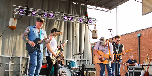 Hunter Hathcoat at Shenanigans - West, Plains, MO