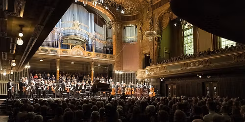 Heged\u0171s Endre zenekari zongoraestje