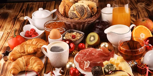 TRADITIONAL FAMILY BUFFET