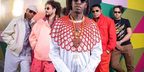 Afriquoi (live) + Chiedza