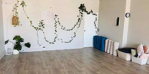 November Mini Yoga Morning