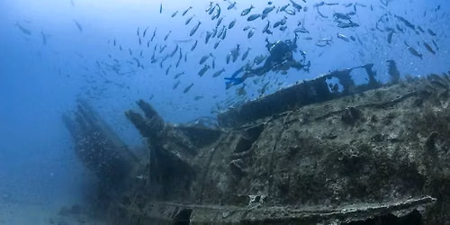 Nazi U-Boat Dive 