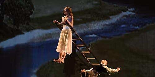 MOMIX Alice