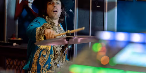 Hunting Underground - Feat. Give It All, Porcelain, Global Assett