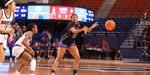 Parking Niagara Purple Eagles at Duquesne Dukes Mens Basketball