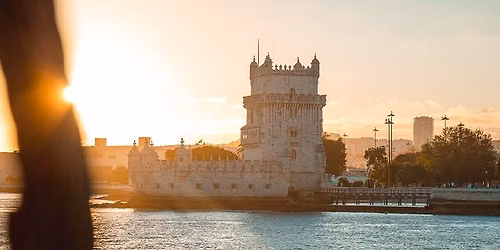 The Lisbon Boat Party: Tour pelo Tejo com DJ | Lisbon