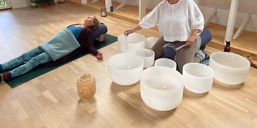 Restorative Yoga med Sound Healing
