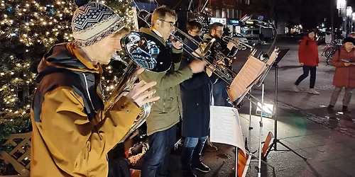  Weihnachtssingen in der Wilmersdorfer um 16 und um 18 h