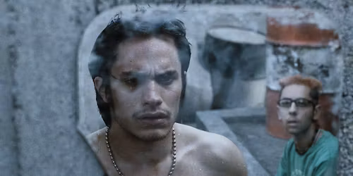 h\u00e1zimOZi \u2013 Korcs szerelmek (2000) \u2013 mexik\u00f3i filmdr\u00e1ma, 154 perc, r. Alejandro Gonz\u00e1lez I\u00f1\u00e1rritu\n