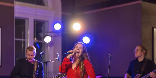 Emma Daniels @ Hallinkulma Pub