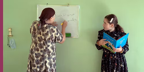Writing Hawa de Najiba Noori, cor\u00e9alis\u00e9 par Rasul Noori (+ \u00e9change)