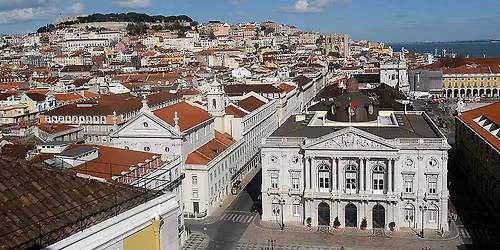 [ESGOTADO] Percurso \u2022 O povo est\u00e1 na rua! Pra\u00e7as e pa\u00e7os das revolu\u00e7\u00f5es 