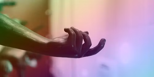 N\u0100KOTNES M\u012aTRADE. Saruna un lekcija par p\u0101rprastajiem un nesaprastajiem or\u0101kuliem Senaj\u0101 Grie\u0137ij\u0101.