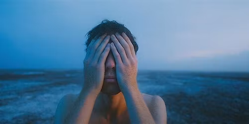 Dine in Darkness: Trust Your Senses