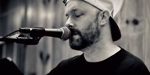 Live Music \ud83c\udfb6 Chris Hartman