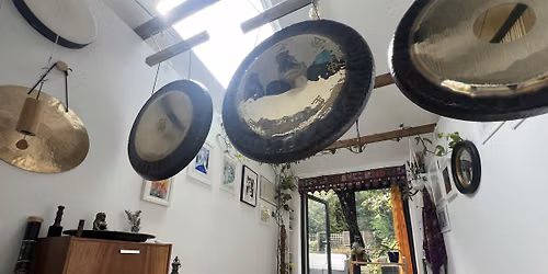 Gong Bath in South East London - a cosy Friday evening