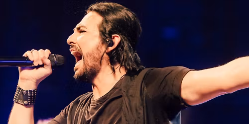 Beto Cuevas in Bogot\u00e1