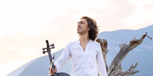 Ian Maksin at Field Arts and Events Hall