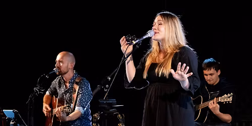 Pocta Zuzan\u011b Navarov\u00e9 v Olomouci