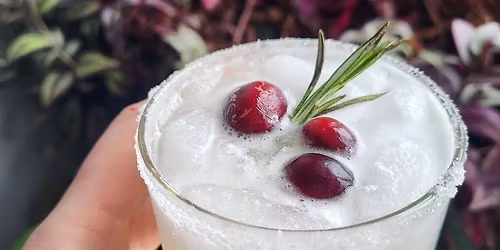 Holiday Sip N Shop! \ud83c\udf84\u2728\ufe0f\u2764\ufe0f