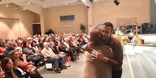 Encinitas, CA - Expect the Unexpected Audience Reading