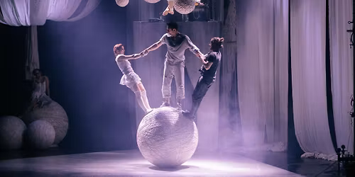 Knit\u00adting Peace