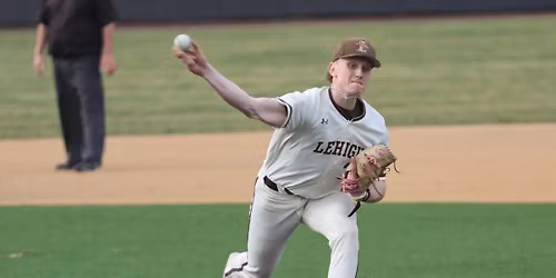 Parking Lehigh Mountain Hawks at Holy Cross Crusaders Mens Basketball