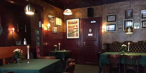 Poesi P\u00e5 Alleenberg - Et frisk pust i de varme stuer