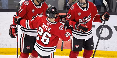 St. Cloud State Huskies at Omaha Mavericks Mens Hockey