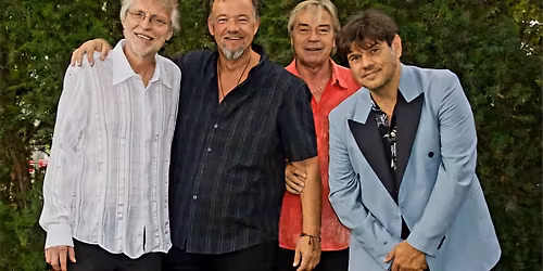 Die Remember Elvis Band