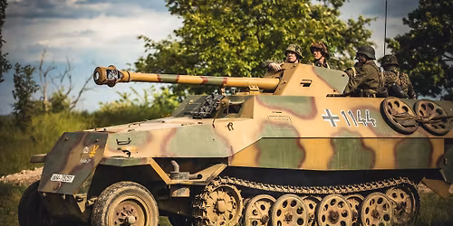 P\u00c1R DN\u00cd K M\u00cdRU aneb P\u0159\u00edbramsko v kv\u011btnu 1945