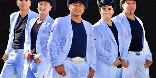 Los Charros De Lumaco, Priscila anais in Santiago