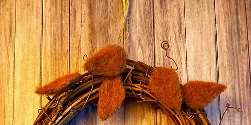 Needle Felting  - Robin in a willow wreath