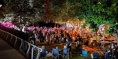 Family New Years Eve at Mandoon Estate